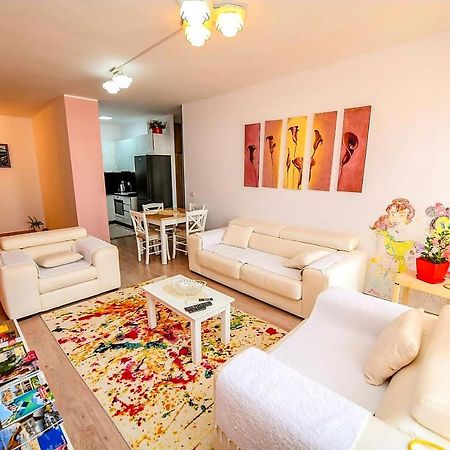 Happy Stories' Apartment In City Centre Shkoder Bagian luar foto