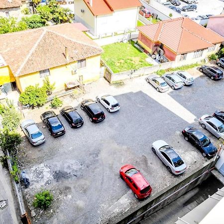 Happy Stories' Apartment In City Centre Shkoder Bagian luar foto