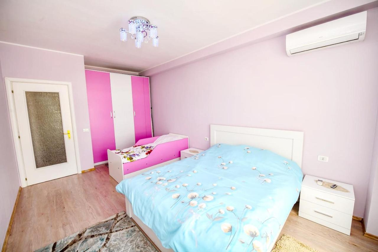 Happy Stories' Apartment In City Centre Shkoder Bagian luar foto