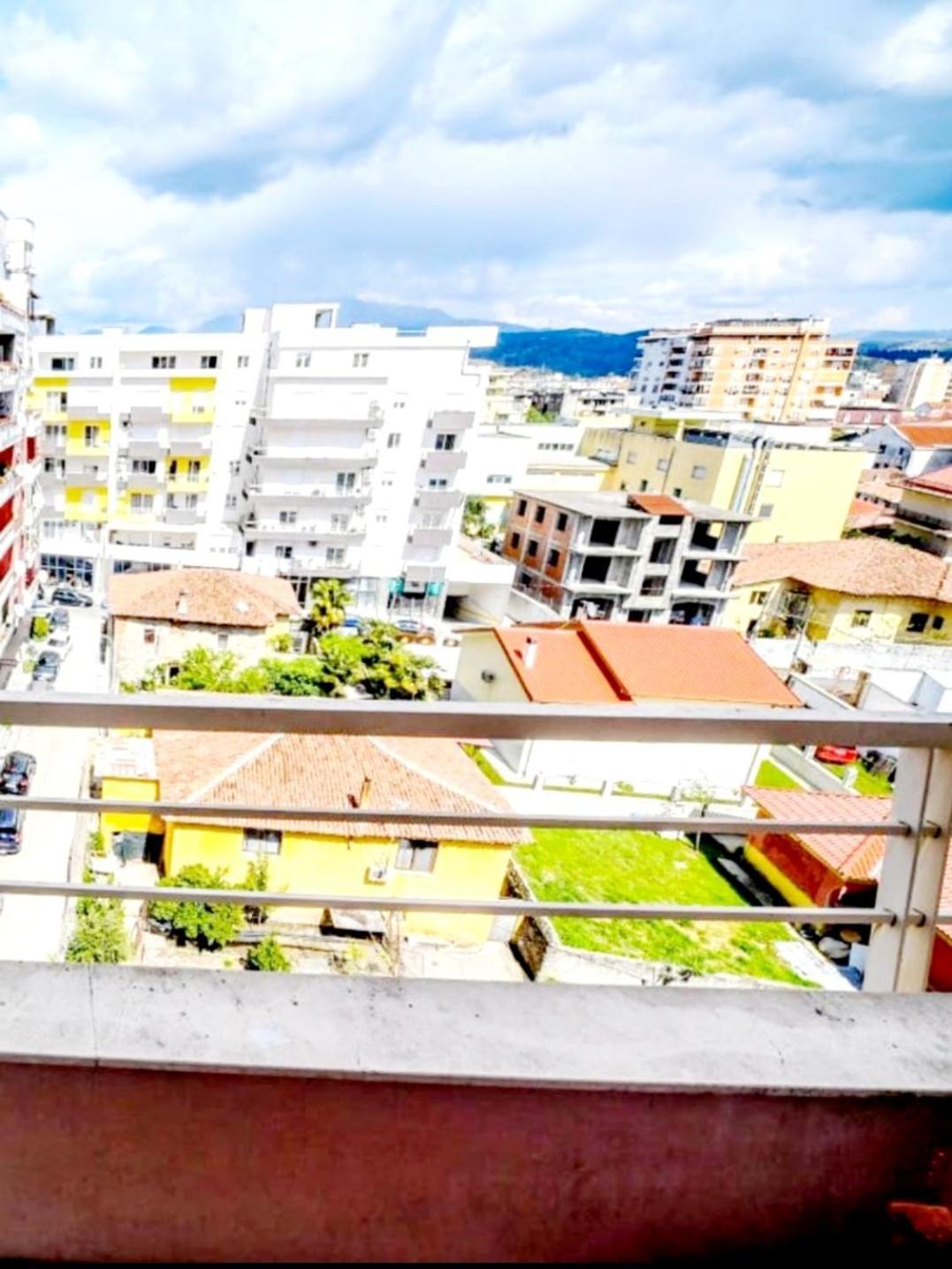 Happy Stories' Apartment In City Centre Shkoder Ruang foto